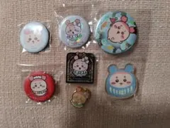 ちいかわ　古本屋　カニちゃん　缶バッジ　アクリルスタンドなど