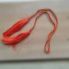 オレンジ色 房付き髪飾り