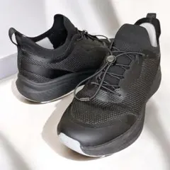 超美品⭐︎fitfit スニーカー 厚底　ハンズフリー　ドローコード　24 黒のサムネイル