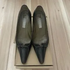 【BARNEYS NEW YORK】ステッチ入りヒールパンプス38のサムネイル