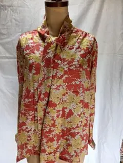 花柄オレンジ系長袖シャツ