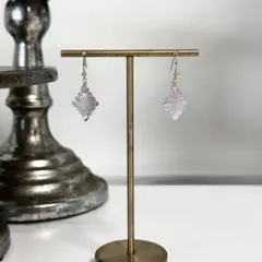 14kgf/アメジストのローゼンジカービングピアス