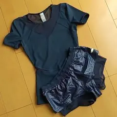 adidasSTELLA McCARTNE、半袖Tシャツ、ショートパンツ