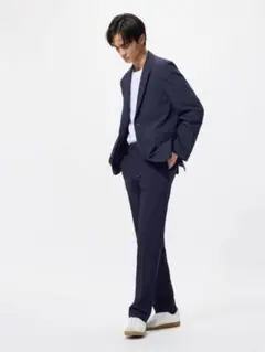 【美品】UNIQLO × Theory 感動ジャケット/セットアップ ネイビー