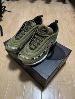 undefeated スニーカー