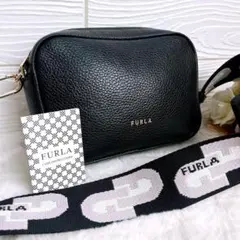 極美品☆FURLAフルラ ショルダーバッグ カメラバッグ レザー ブラックのサムネイル
