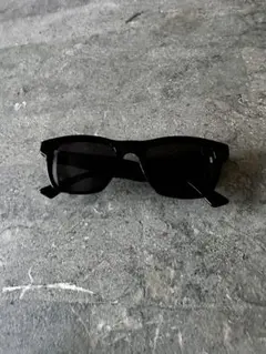 Bottega Veneta BV1120S - 001 サングラス ブラックのサムネイル