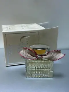 Chloéクロエ オードパルファム ルミヌーズ 50ml 香水 ローズ バニラ