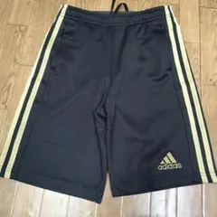 adidas ハーフパンツ 140