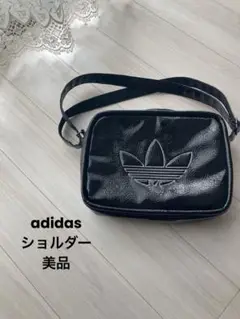 adidas ショルダーバック【美品】