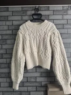 ZARA アイボリー ケーブルニットセーター