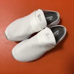 ニューバランスナースシューズ23センチ