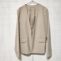 GU ジーユー (M)　ノーカラージャケット　前ホック