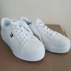 TOMMY HILFIGER レディース スニーカー 24cmのサムネイル