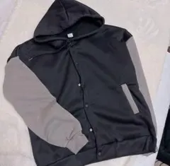 フード付き黒とグレーのジャンバー 上着 サイズＳ