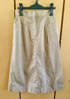 ほぼ新品　Natural beauty basic ベージュ フレアスカート