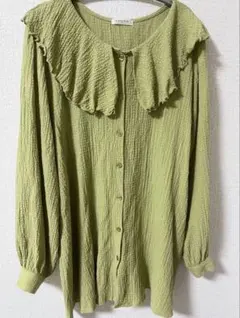 フリル衿ブラウス