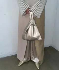 【大幅値下げ！】アシンメトリーミニバッグ/フェイクレザー/ラメ