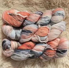 【新品希少】スーパーウォッシュ　メリノウール　300g　編み物　マルチカラー