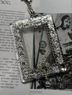 Item thumbnail for item 3b732d8e-6899-4a40-96c3-0e4ab1755717