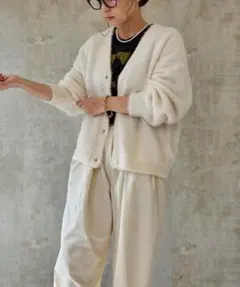 ボンジュールサガン　シャギーVネックカーディガン