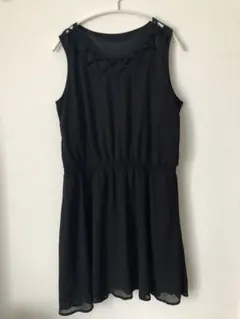 美品　ワンピース　LLサイズ　ブラック