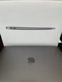 【極美品】バッテリー100%・回数 32回 MacBook Air