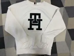 美品　トミーフィルフィガー　トレーナー　122cm