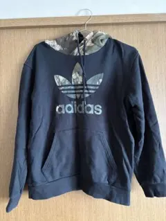 adidas パーカー　カモフラ柄