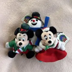 ディズニーランド　クリスマス　ミッキー&ミニー&雪だるま　ぬいぐるみバッジ　３個