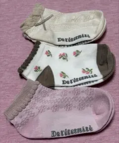 新品未使用　 ベビー　キッズ　靴下 3足セット　１３cm〜１８cm