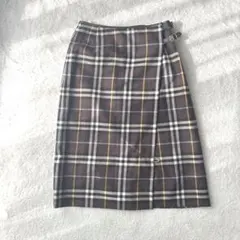 高級 バーバリーロンドン ノバチェック サイドベルト付き　ラップスカート