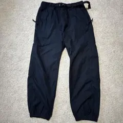 Nike ACG ブラックカーゴパンツ