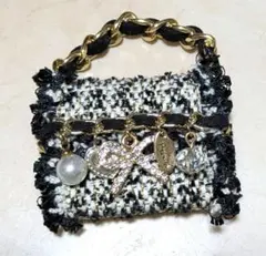 Item thumbnail for item 48737099-cb31-4e8d-aedc-62aae3a742bd