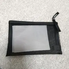 新品　shu uemura メッシュポーチ ブラックのサムネイル