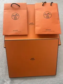 HERMES ギフトボックスとバッグセット