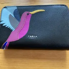 FURLA 二つ折り財布 カラフルな鳥刺繍