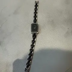 CHANEL ノベルティ　時計のサムネイル
