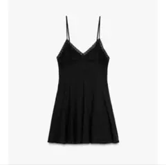 ZARA 刺繍入りショートワンピース　Sサイズ