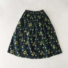 新品タグ付　ビュルデサボン 菜の花 刺繍 ロングスカート ネイビー 定価3.5万のサムネイル