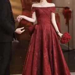 バックスタイルのリボンが可愛い オフショル イブニングドレス