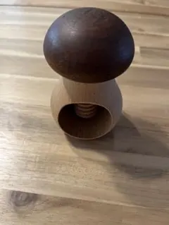 EFO 木製キノコ型　くるみ割り