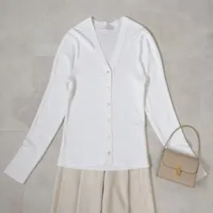 25年春夏モデル 新品同様✨ANAYI 冷房対策 Ｖネック カーディガンのサムネイル