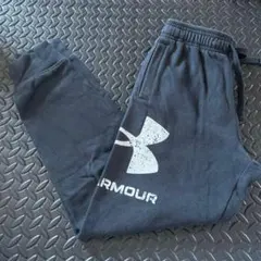 Under Armour スウェットパンツ ブラック　小学生　送料無料　匿名発送