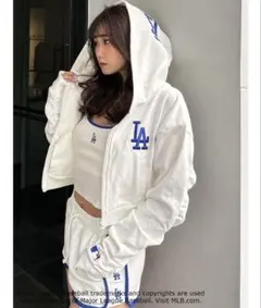 ショートパーカー