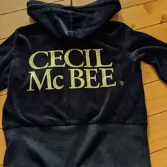 【ブラックフライデー】セシル　デカロゴパーカー　未使用