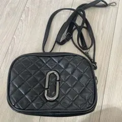 ブラック キルティング ショルダーバッグ