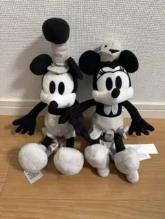 ディズニー　100周年　ミッキーミニーぬいぐるみ