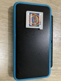 New 2DS LL 本体 ブラック/ブルー 充電器付き　ソフトおまけ
