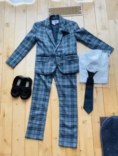 卒園式、入学式男の子スーツ、ジェネレーター110cmスーツ　セット